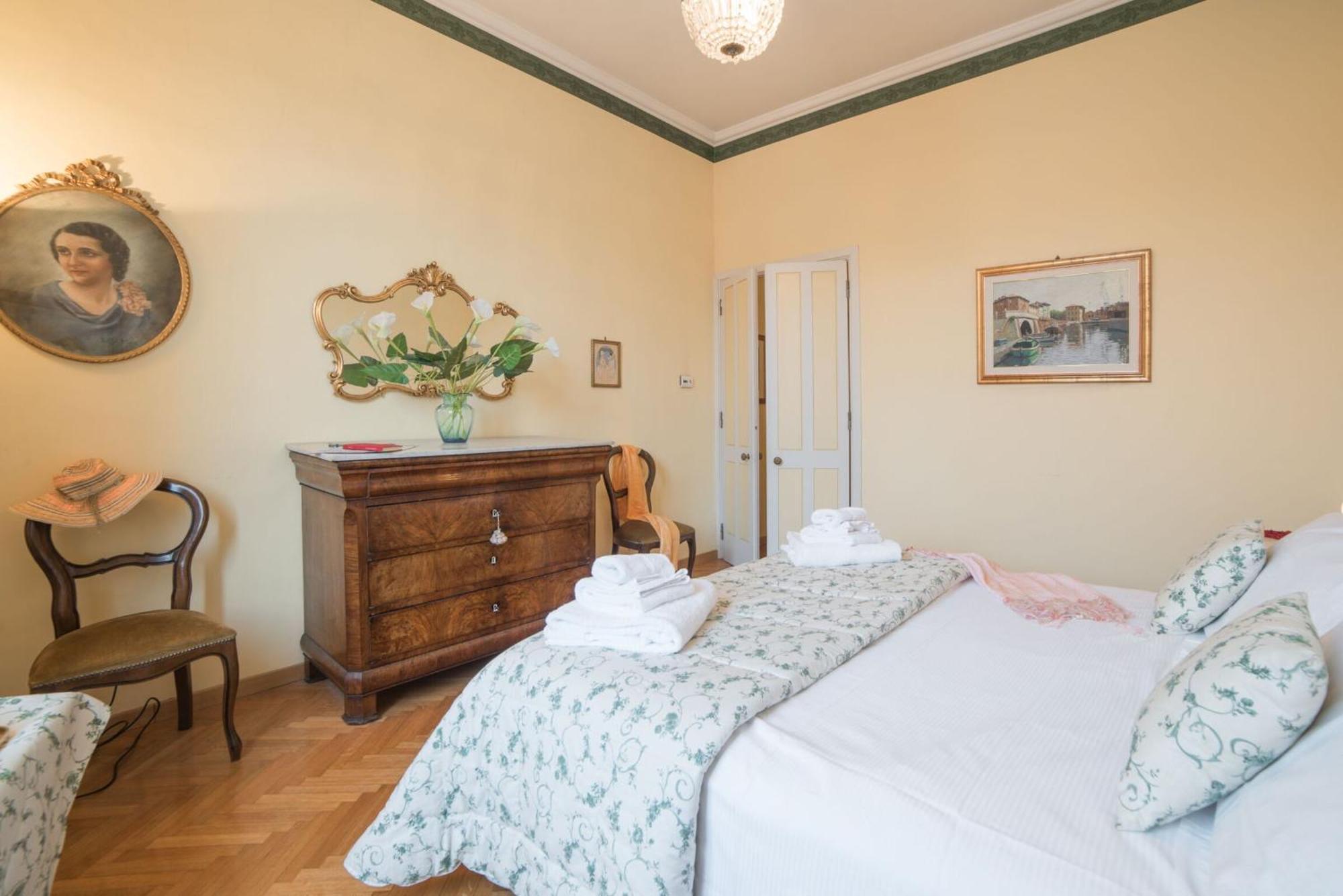 Italian Experience-Duomo Suite Firenze Bagian luar foto
