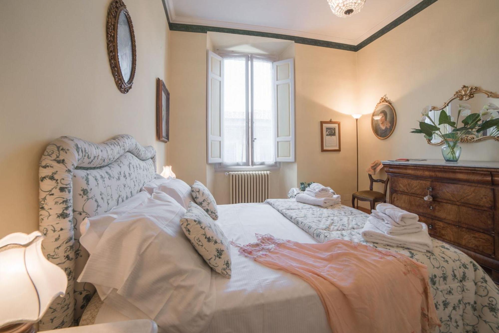 Italian Experience-Duomo Suite Firenze Bagian luar foto