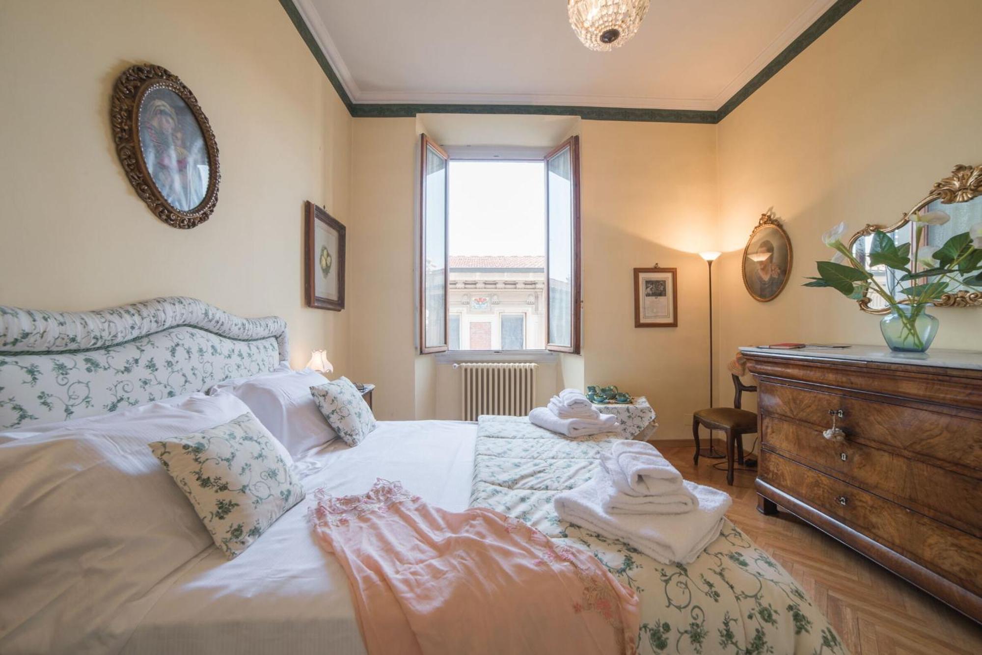 Italian Experience-Duomo Suite Firenze Bagian luar foto